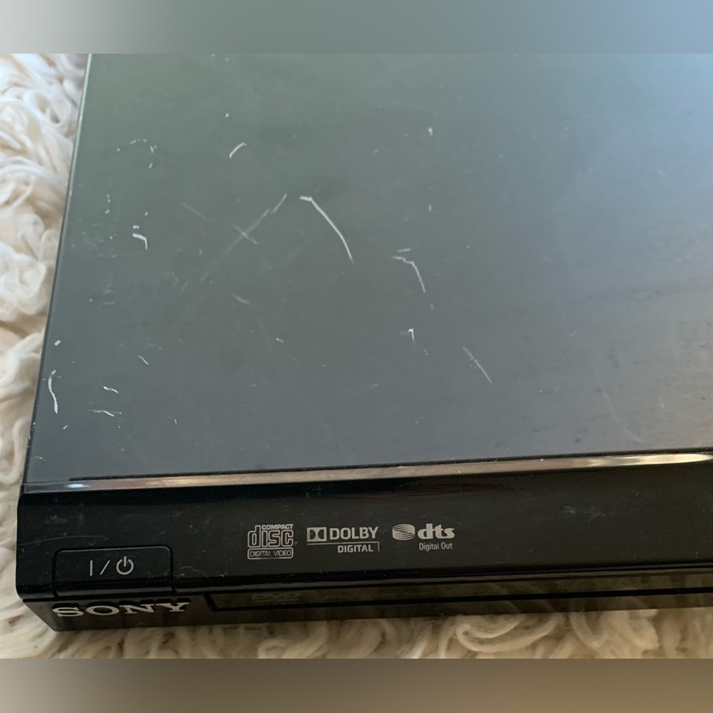 Sony DVP-SR101P Progressive Scan DVD/CD Player Tested Working With Remote - Picture 10 of 13